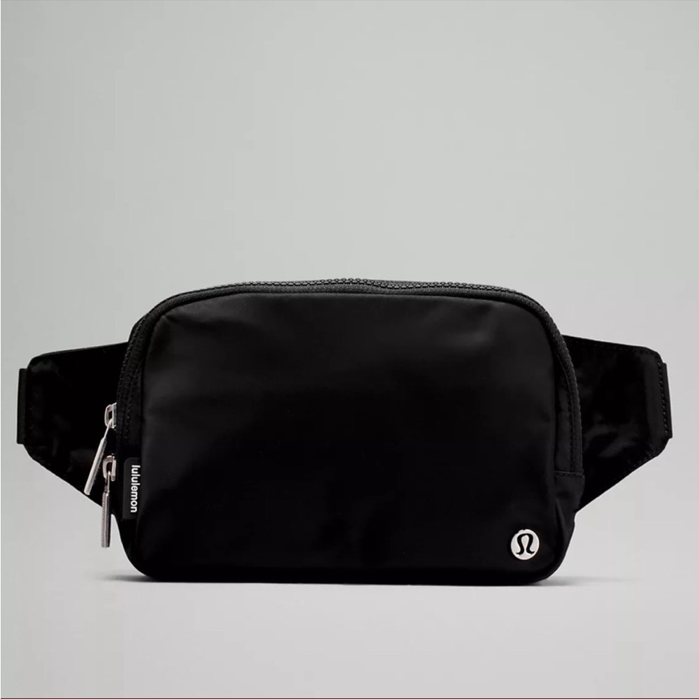 Every where belt bag Large NWT